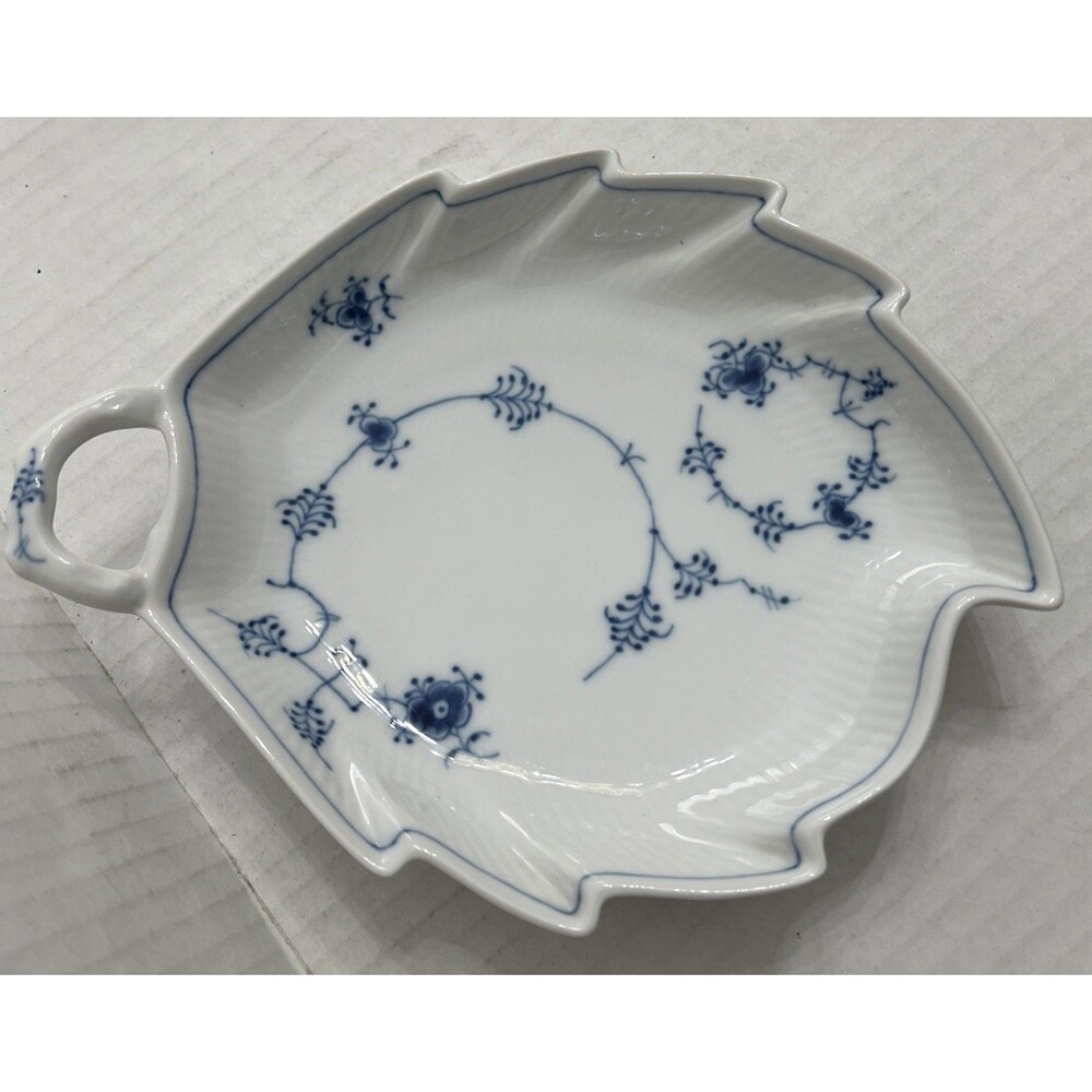 Royal Copenhagen Porcelain Blue Fluted Plain Lace Leaf Shaped Dish # 357
